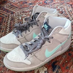 Mint Nike SB Dunk High Pro Basketball Sneakers